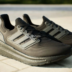 Ad Ultraboost Light Black
