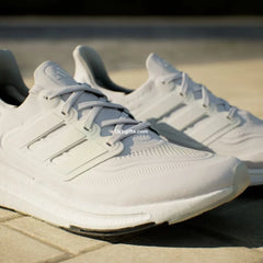Ad Ultraboost Light White