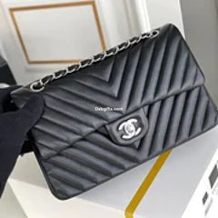 Chnel Classic Chevron Medium Flap