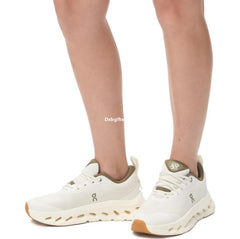 Cloudtilt Lw 2 | White & Green