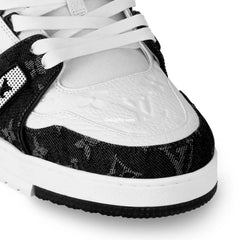 Iv Trainer Black White