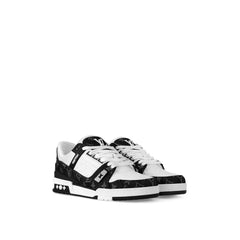Iv Trainer Black White