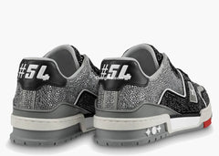 Iv Trainer Crystal  – Black Grey