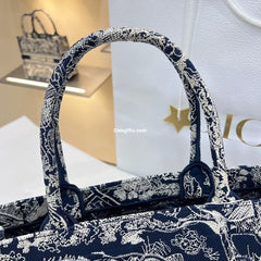 Large Dr Book Tote M1286