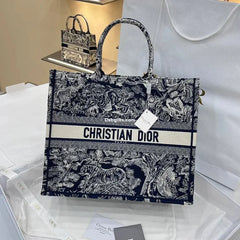 Large Dr Book Tote M1286