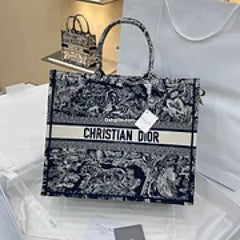 Large Dr Book Tote M1286