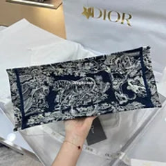 Large Dr Book Tote M1286