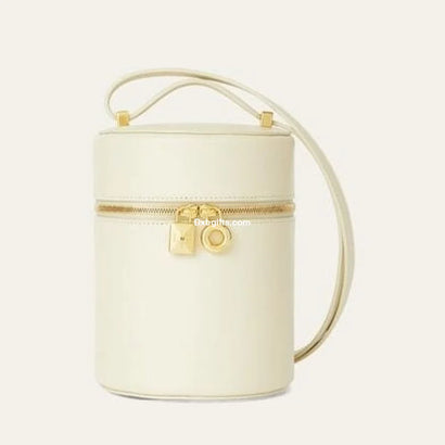 Loro P Extra Case Medium Smooth Calfskin