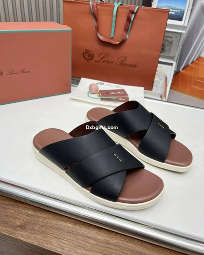 Loro P Slippers Black