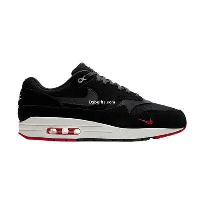 Nk Am 1 Premium Black  University Red  Sail Oil Grey Stasp