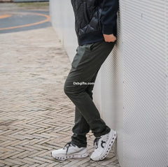 On Cloudmonster 'undyed-white | White'