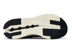 On Cloudnova 'black White'